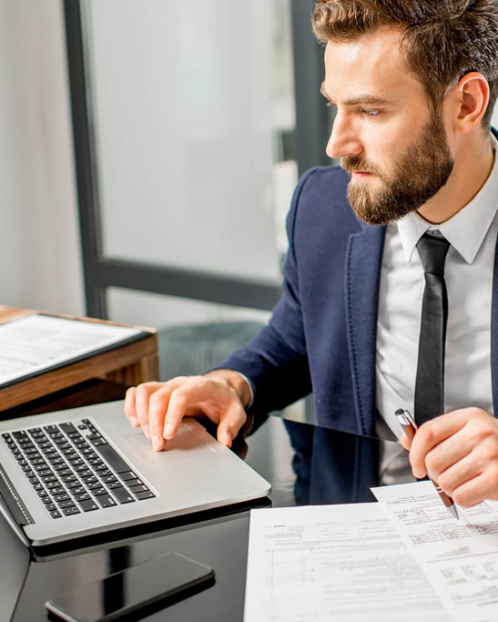 Corporate Tax Accountant in Canada